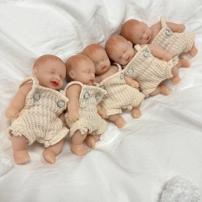 5pcs/set 4inches Handmade High - Reborn Baby Doll Silicone Realistic recension och pris